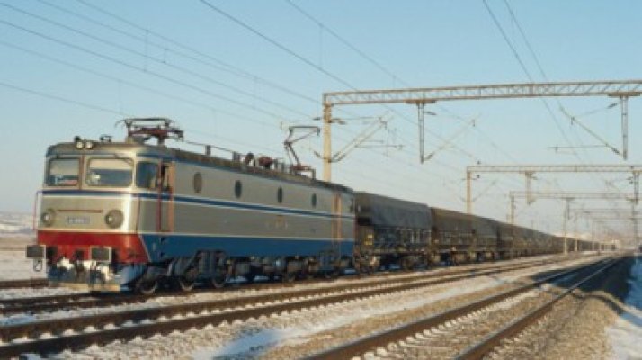 Oamenii de afaceri români, interesaţi să cumpere CFR Marfă